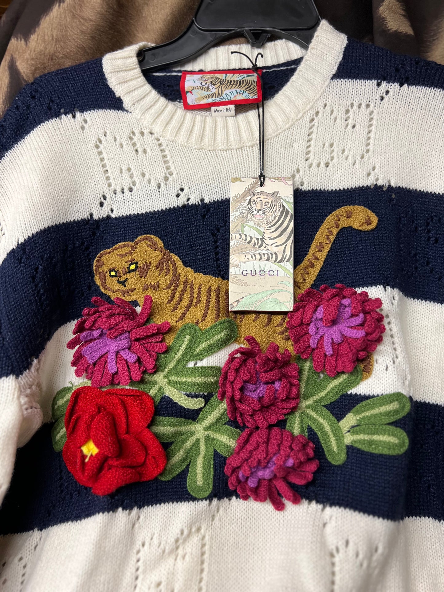 Sweater (Size M)