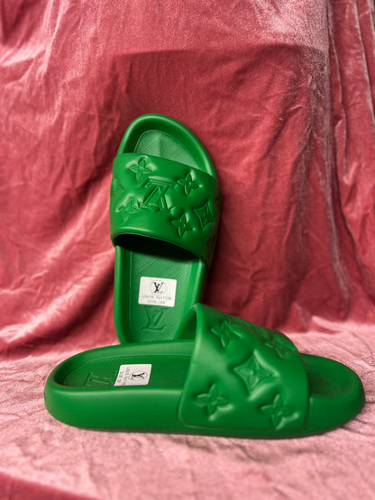 Slides (Size 8)