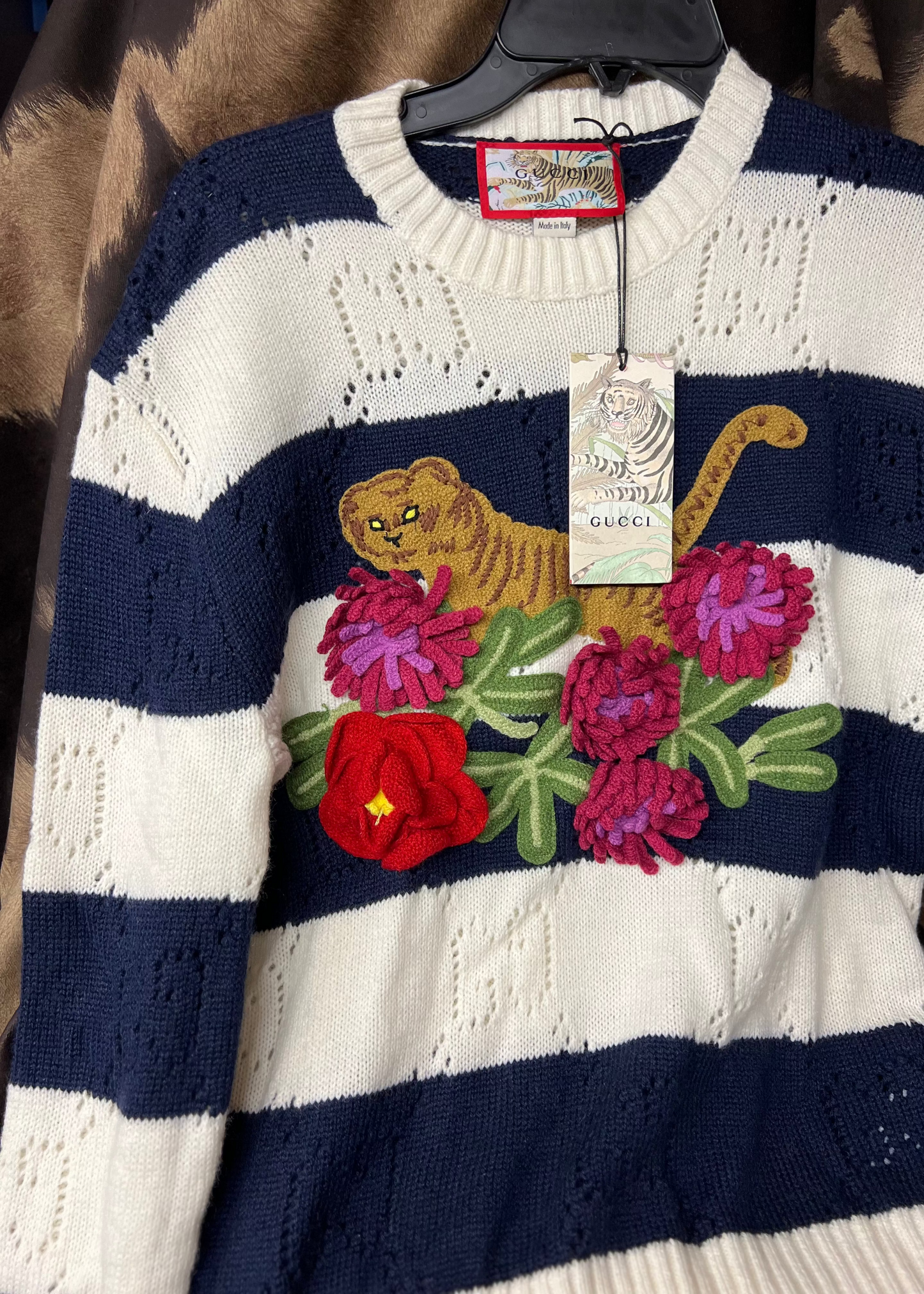 Sweater (Size M)