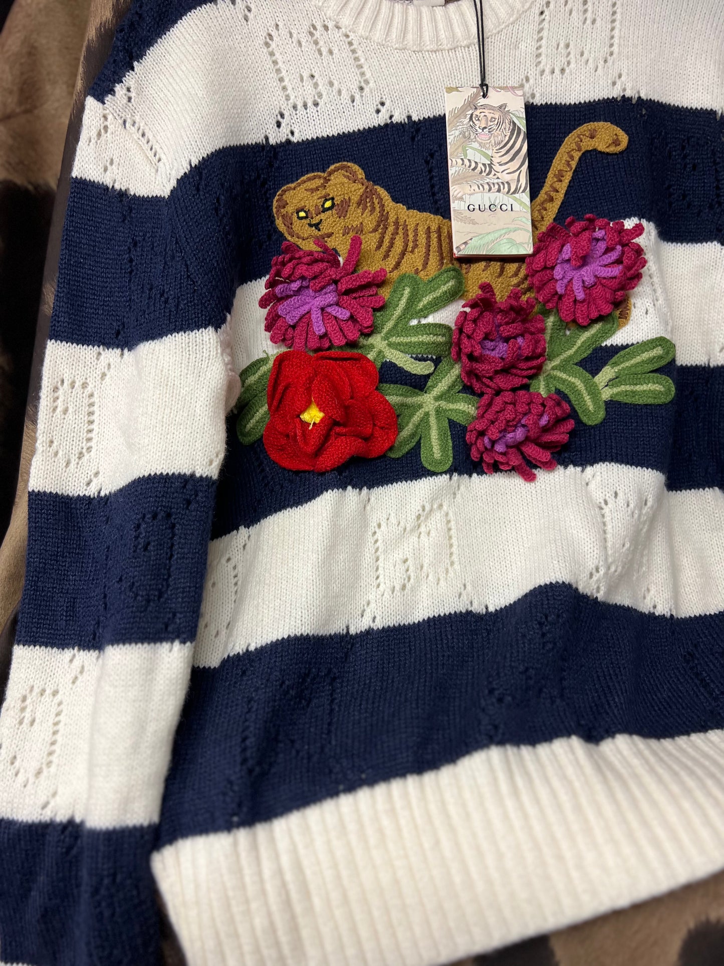 Sweater (Size M)