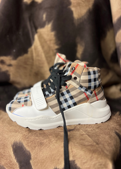 Men's Shoes (Size 11)
